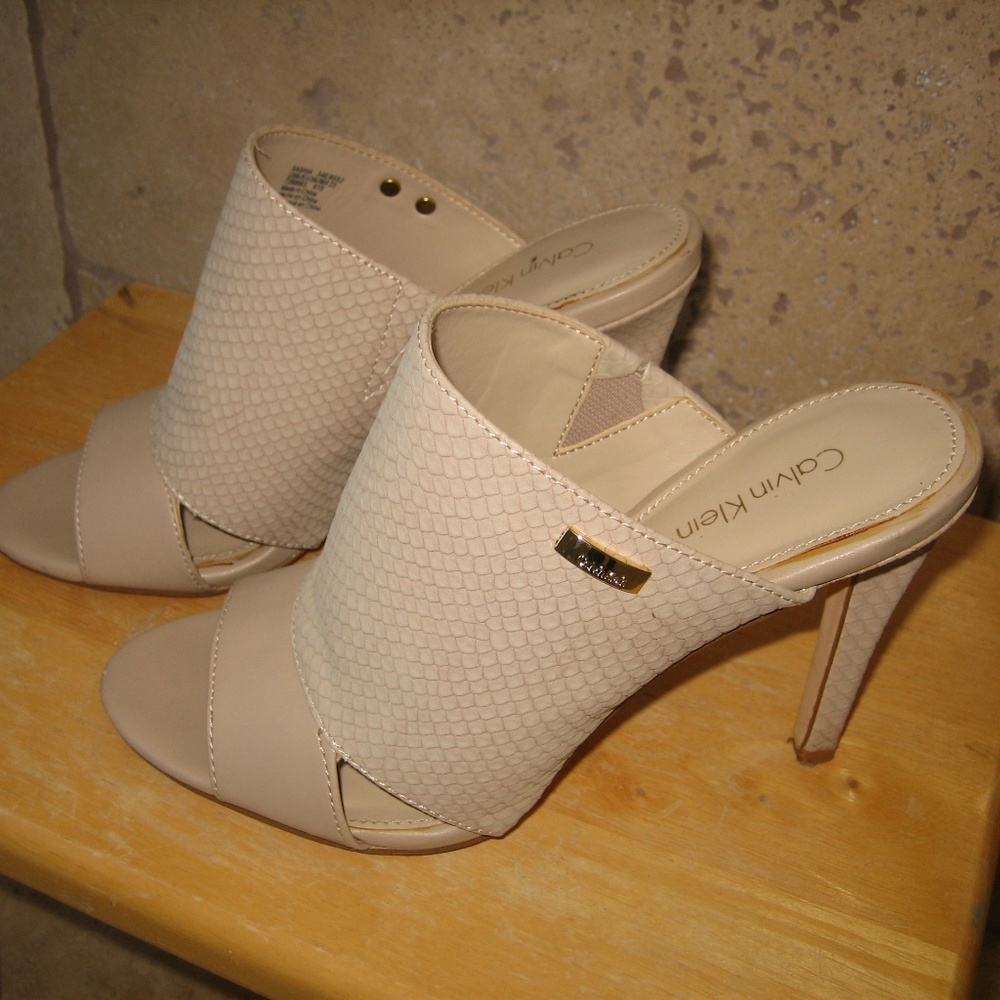 High-Heel Shoes 4" Heel